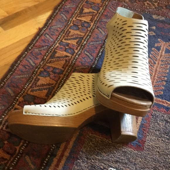 Dansko Shoes - Dansko Danae Clog NWOT EU 40